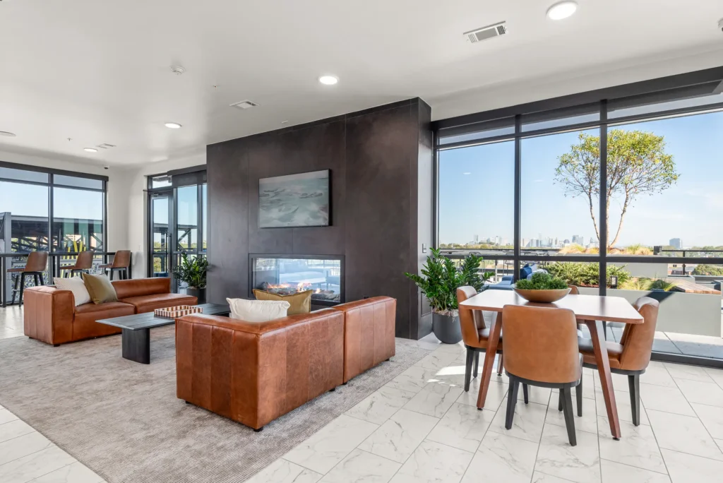 445 Benton Ave 44