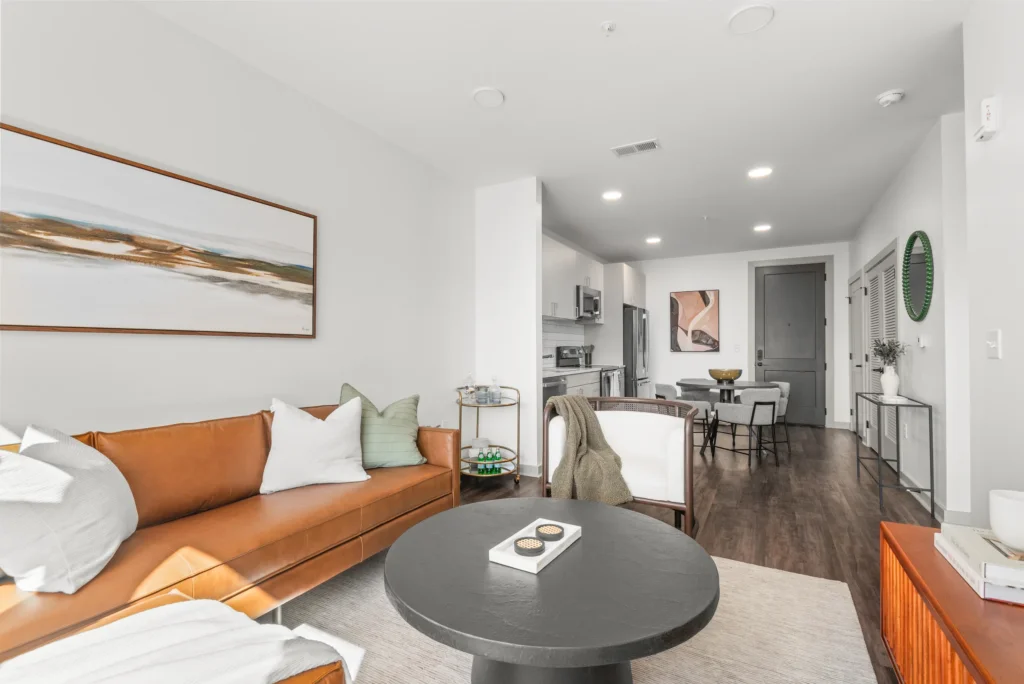 445 Benton Ave 61